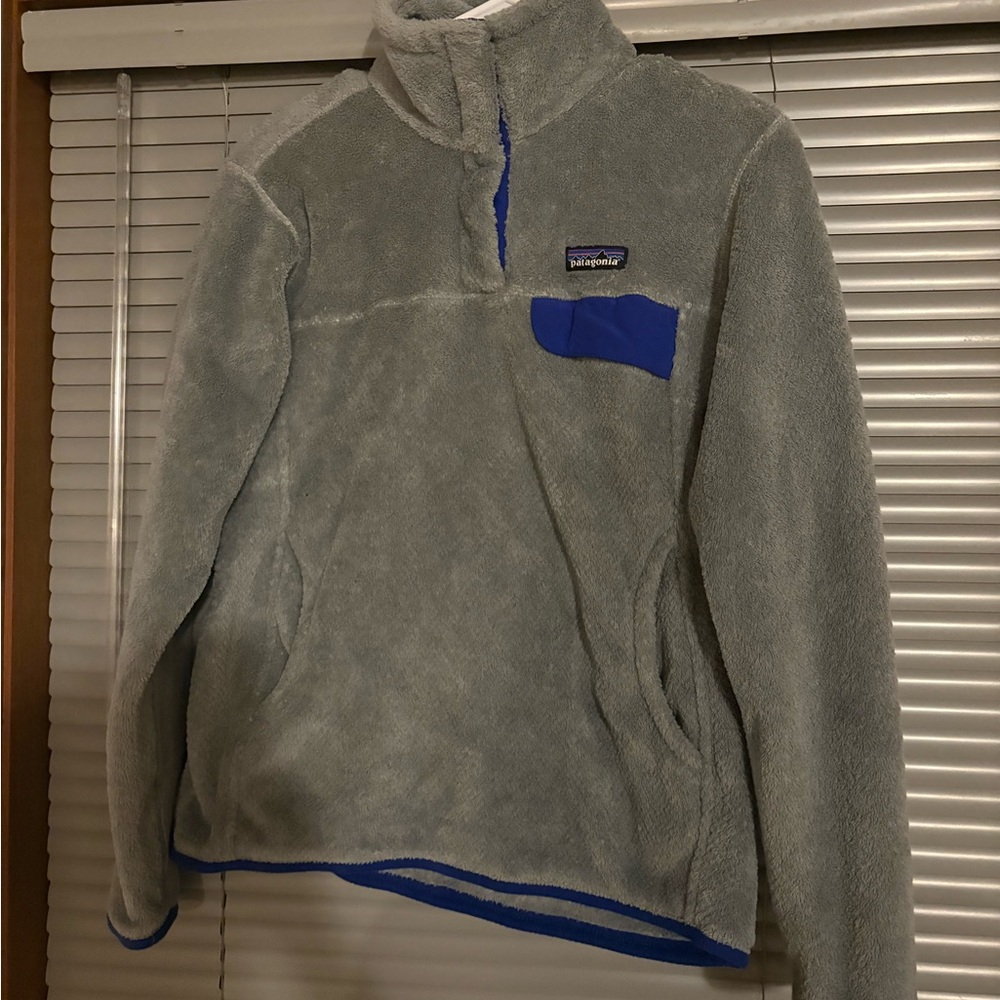 Patagonia Gray and Blue Fleece Jacket